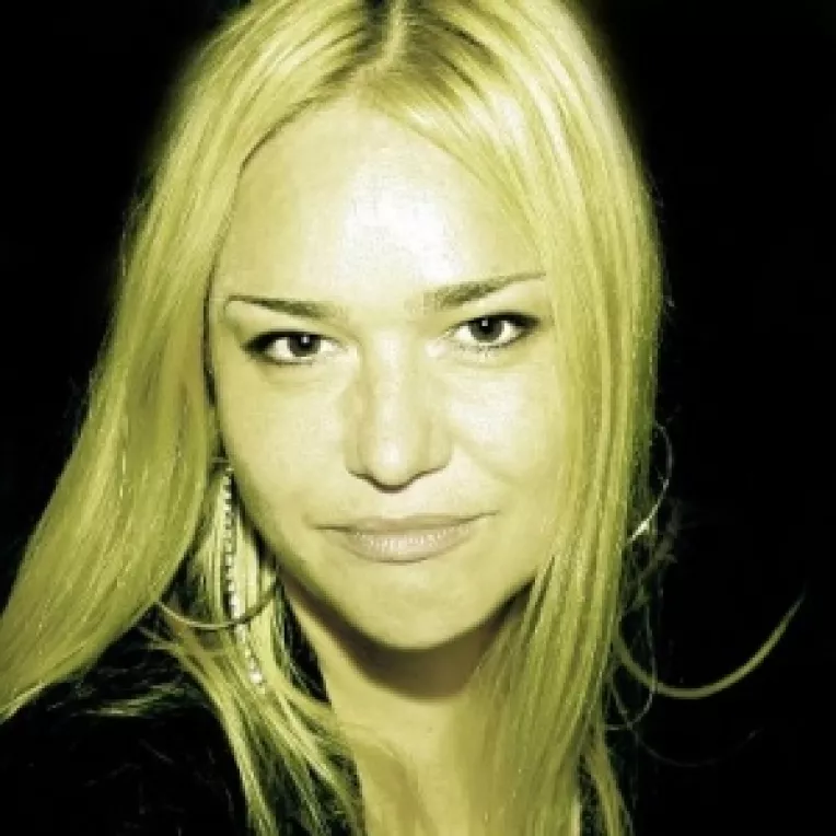 S-a stins din viata cantareata Marilena Dobre, sora lui Ovidiu Komornyik