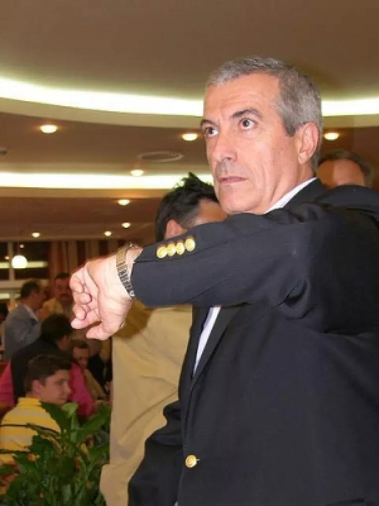 Salariile bugetarilor, majorate sub 10% si in doua etape