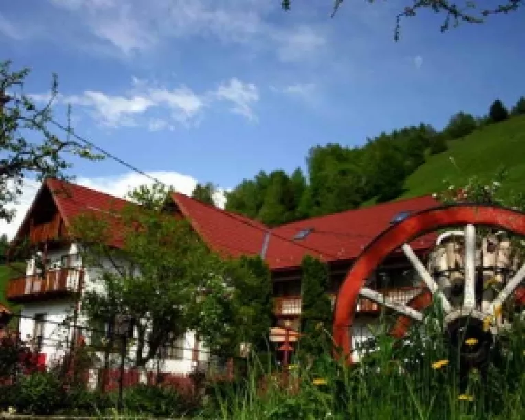 Sase zile de "Vacanta la tara" cu doar 150 de lei