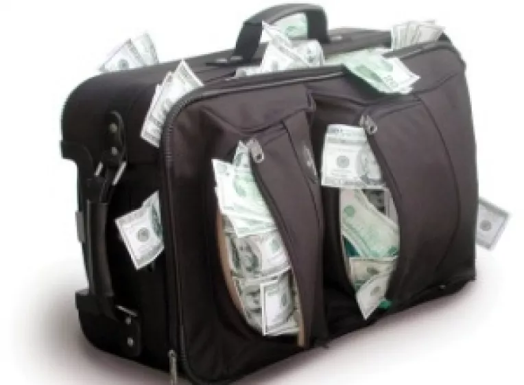 Scandalul Mircea Basescu: Americanii vor sa controleze comertul cu arme si sa arate fata de mafiot a lui Traian Basescu