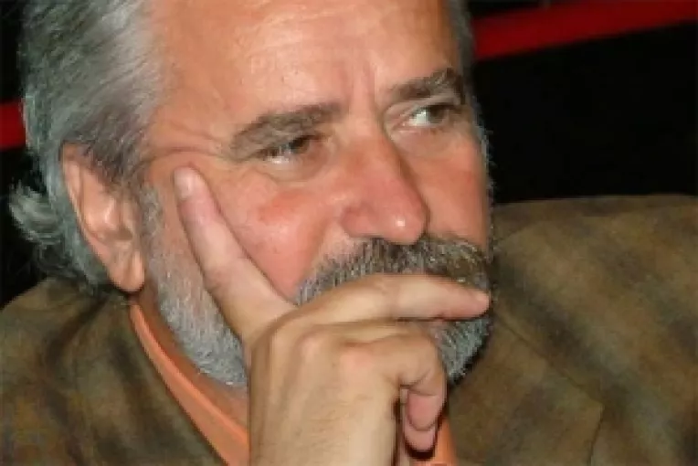 Scepticismul poetului Lucian Avramescu, un fel de Toma necredinciosul