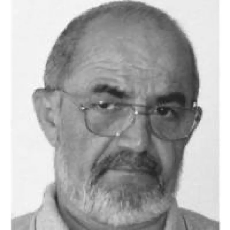 Scriitorul Mircea Batranu sustine ca Basescu nu a fost (doar) mascarici pentru licurici