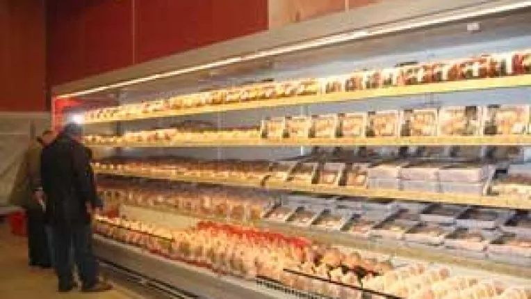 Se ieftineste carnea de pui