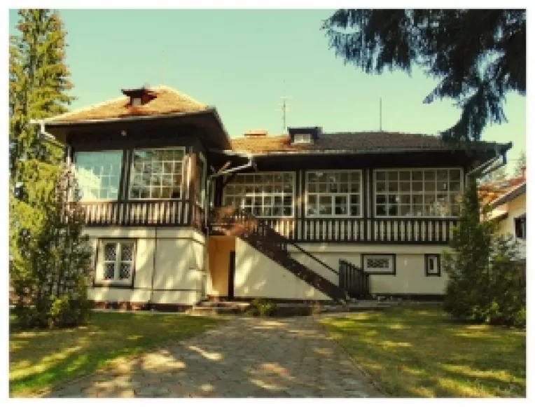 Se vinde si vila lui Ceausescu