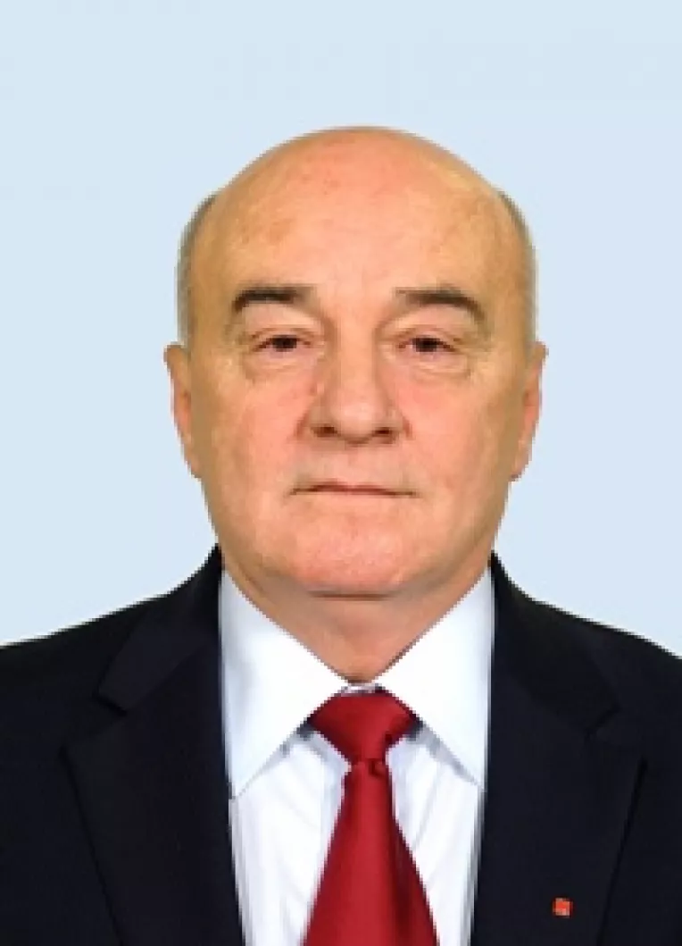 Senatorii PD-L fac show: Geoana nu poate fi clintit de la sefia Senatului