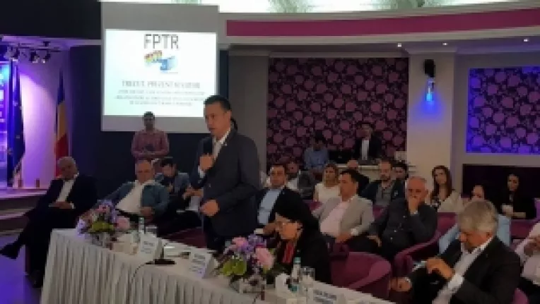 Senatorii PSD si reprezentantii Federatiei Patronatelor din Turismul Romanesc au dezbatut principalele probleme cu care se confrunta mediul de afaceri din turism