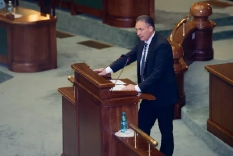 Senatorul Alexandru CORDOS: 2013 a adus cateva schimbari in evolutia pietei muncii din Romania