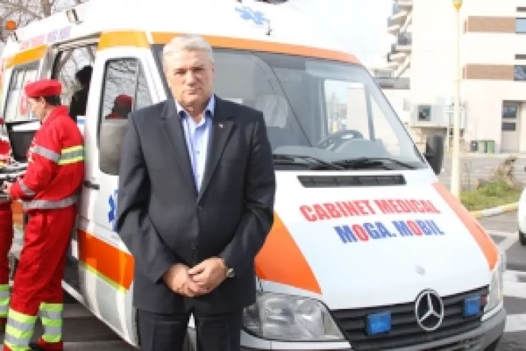 Senatorul Nicolae Moga pune la dispozitie oamenilor din comuna constanteana Lipnita, un cabinet medical mobil complet echipat