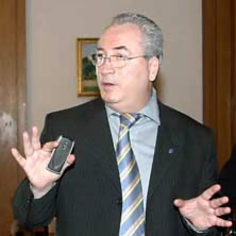 Senatorul Puiu Hasotti confirma scurtcircuitul dintre liberali si Cotroceni
