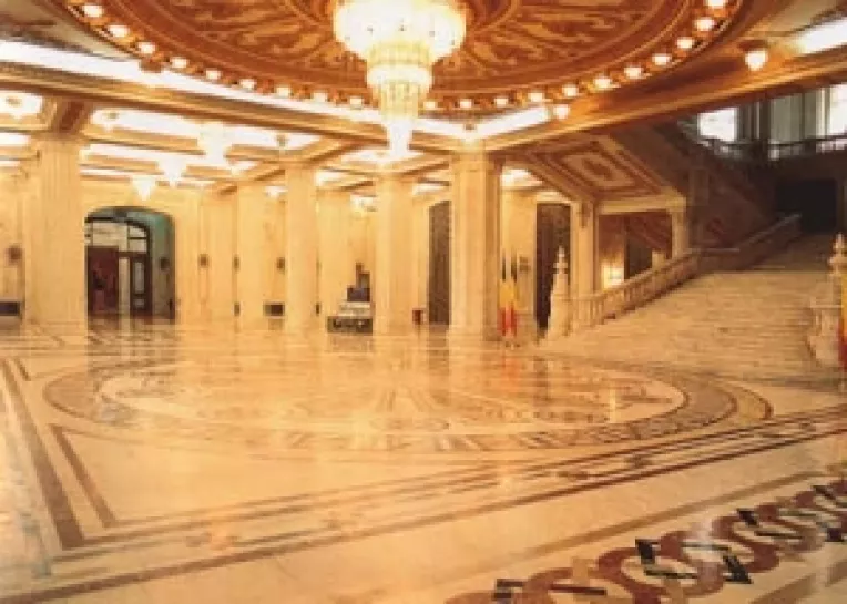 Senatul Romaniei: Reprezentantii partidelor majoritare se intalnesc cu Iohannis, duminica seara