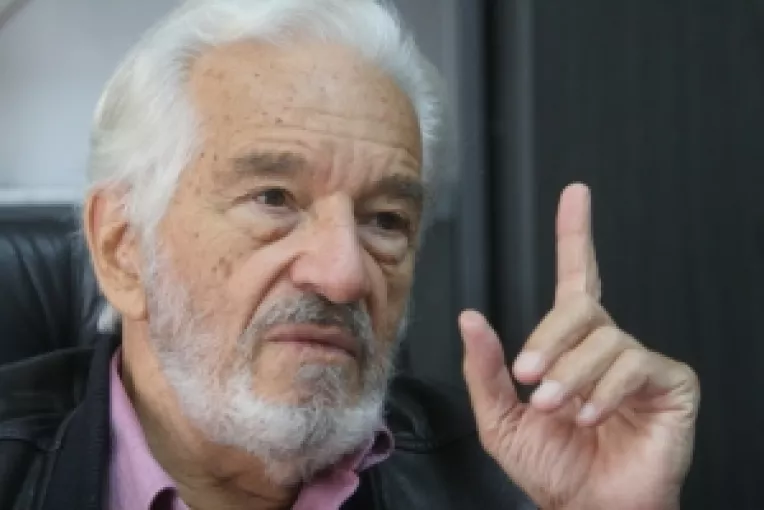 Sergiu Nicolaescu se va retrage din politica in anul 2012