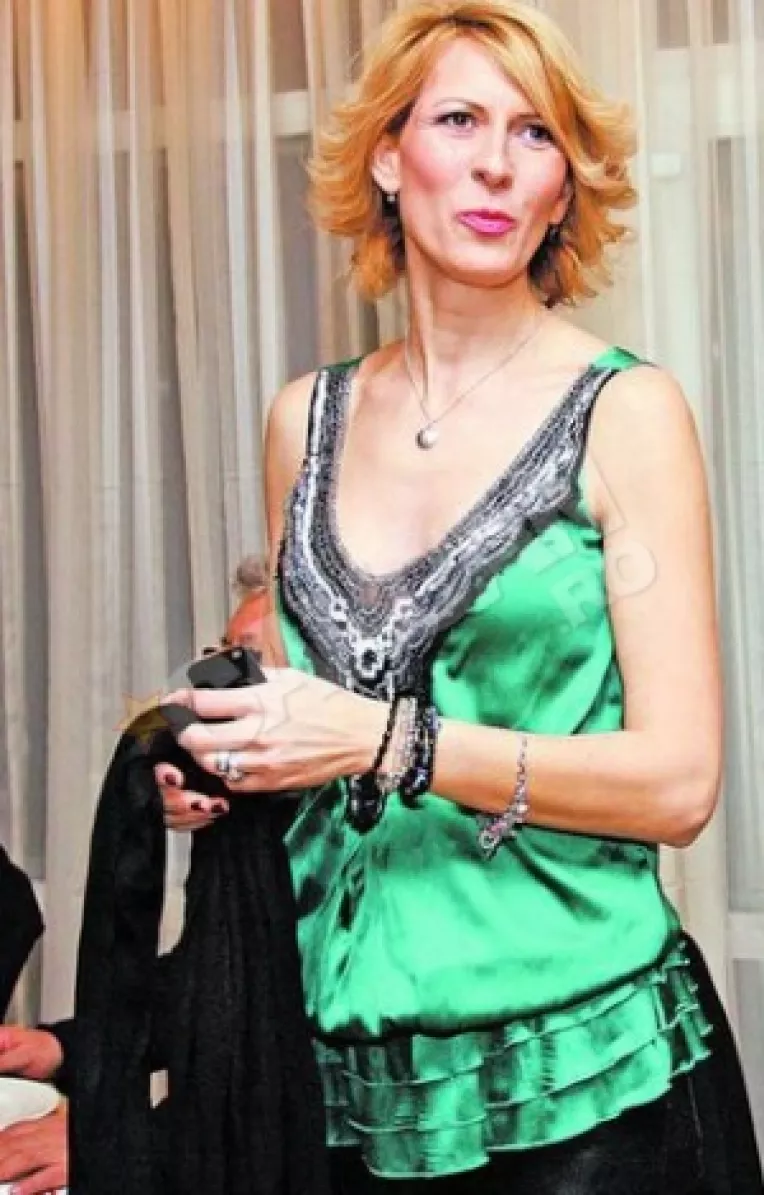 Shades Beauty Lounge va rasfata de sarbatori!
