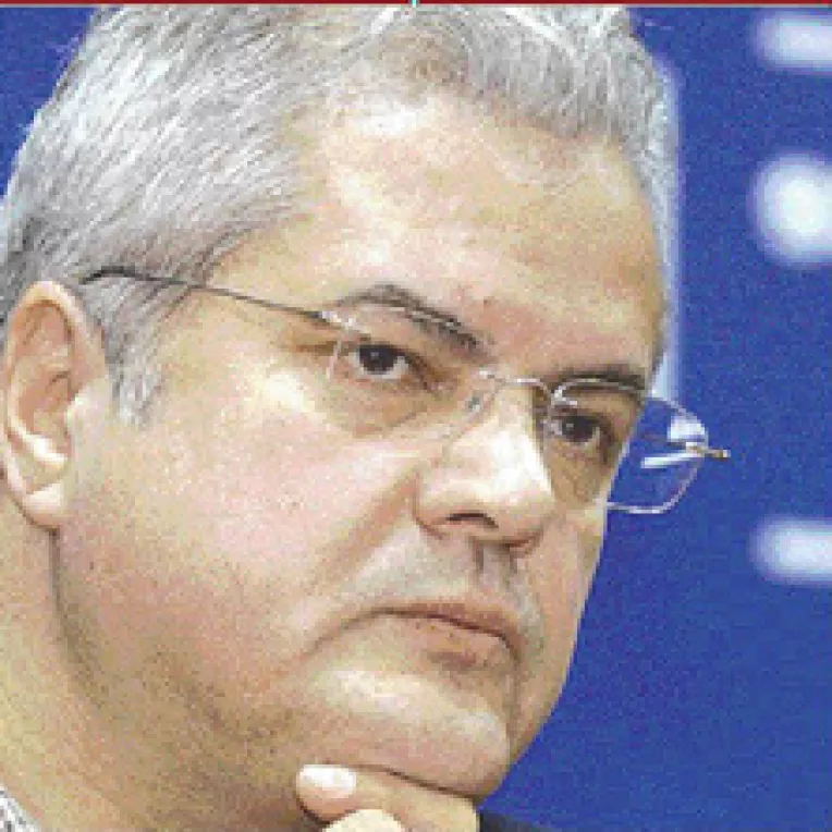 Si demis, si cu banii luati!