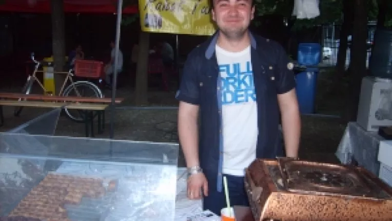 Silvian Mihaescu: "Baclavale si cafea la nisip, la targul Piata Taraneasca!"