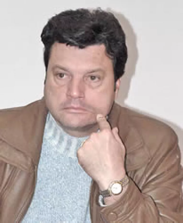 Sorin Calafus a castigat din afacerile cu turism 100$!!!