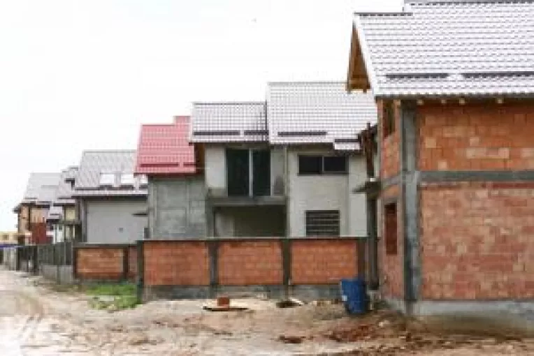 Speculantii au de ales: TVA-ul sau puscaria