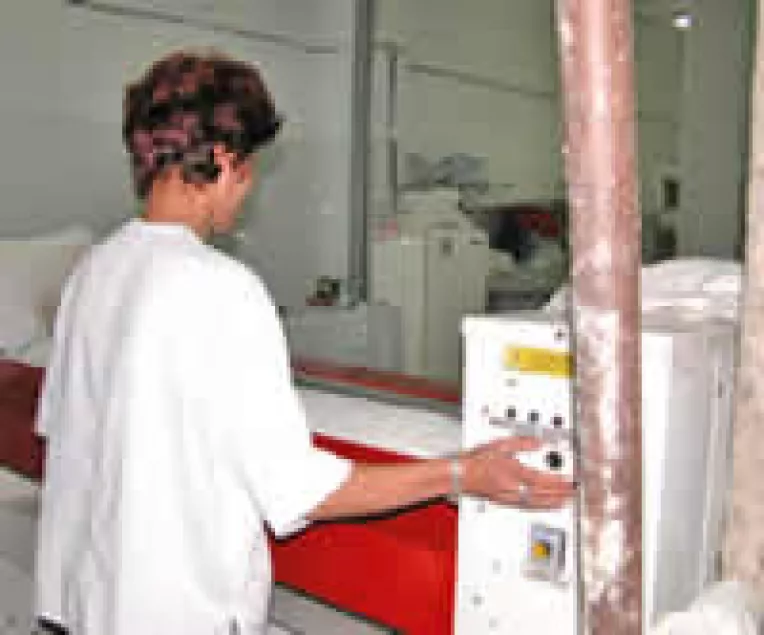 Spitalul Judetean cumpara detergent romanesc la pret de Ariel