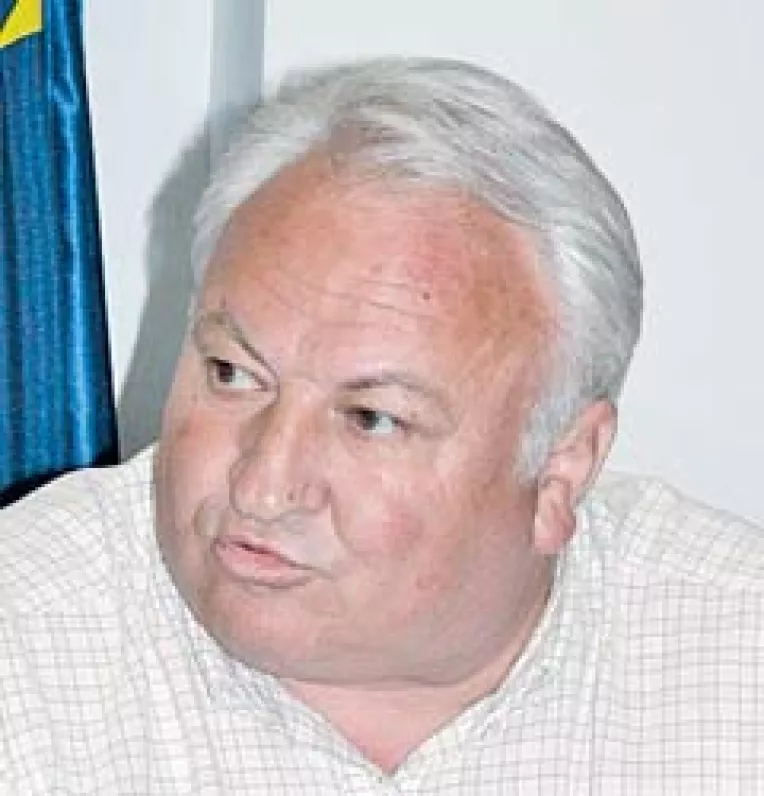 Stanca zice ca il suna partidele mari sa-i ofere functii de conducere