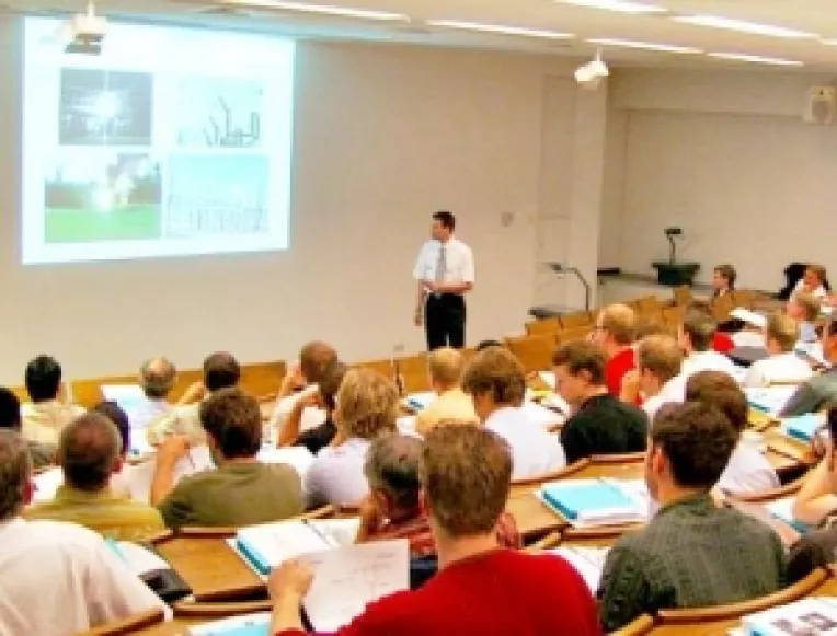 Start pentru acordarea de finante tinerilor