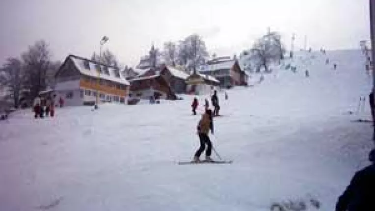 Statiunile din Valea Jiului nu au turisti