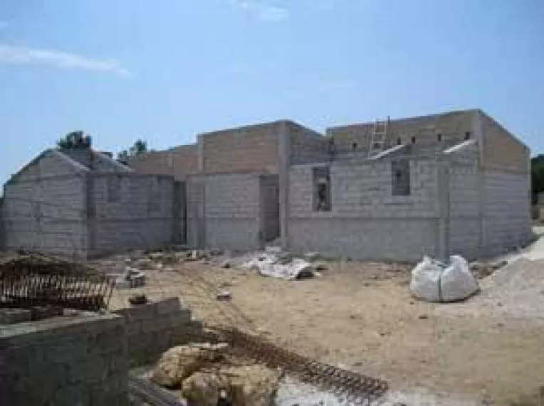 Statul face cadouri de casa noua