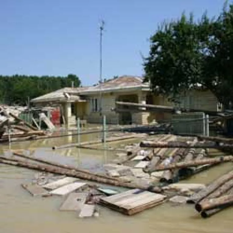 Statul poate fi dat in judecata de cei cu locuintele inundate