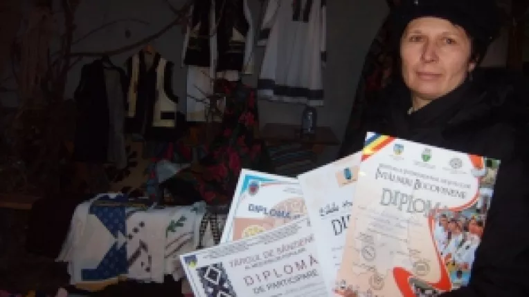 Stela Lucaciu a primit diplome de merit la diverse targuri ale mesterilor populari