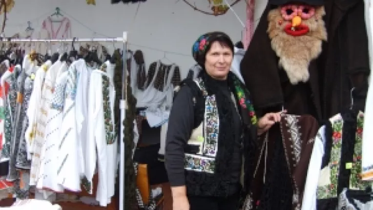 Stela Lucaciu din Suceava: "Ii vechi, de 20 si de 50 de ani, la targurile de la MTR!"
