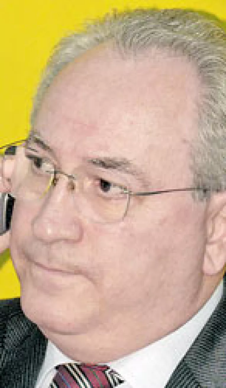 "Stolojan este o sluga corupta si mincinoasa"