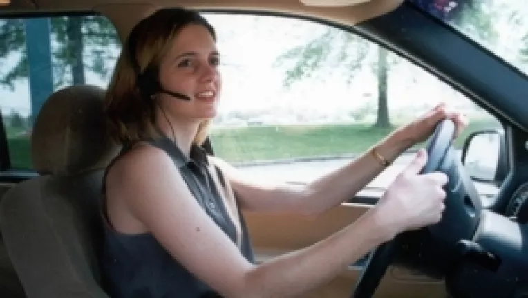 Studiu: Avantajele utilizarii castilor wireless in locul telefoanelor clasice 