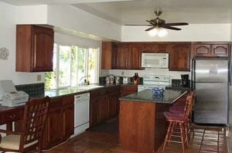 Surprize explozive la modernizarea unei bucatarii. Termopanul, pericol de gazare