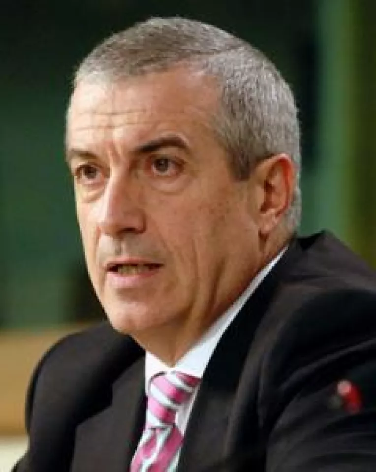 Suspendat o luna. Tariceanu l-a tras pe dreapta pe Morega