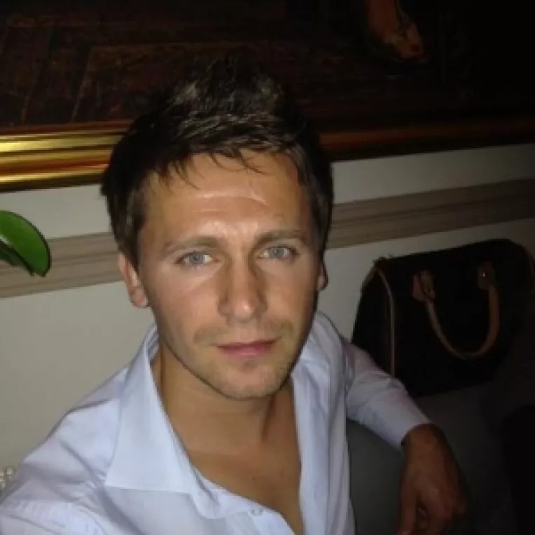 Tanarul gasit mort in apele Dambovitei: moarte prin inec sau crima?