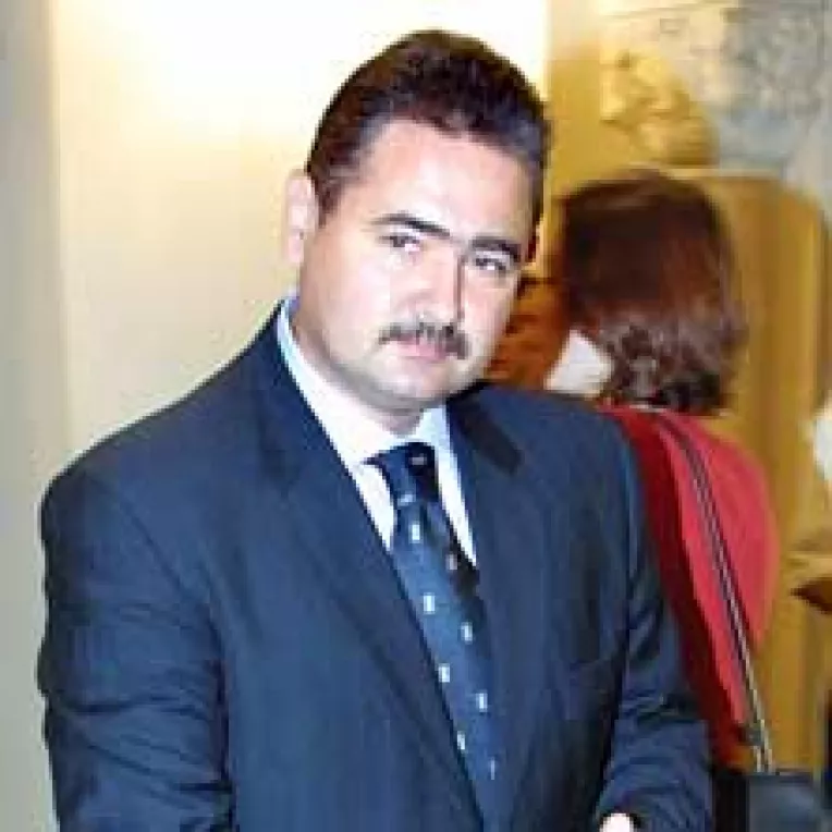 Tanasescu il trimite pe Boc la manualul de finante