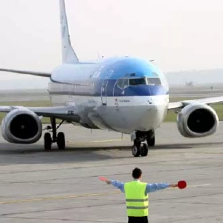 TAROM va anula mai multe curse din si catre Sibiu