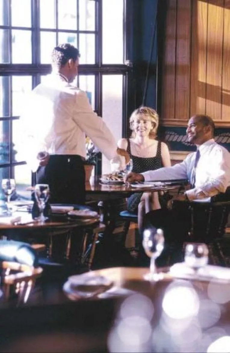 Taxa pentru baruri si restaurante