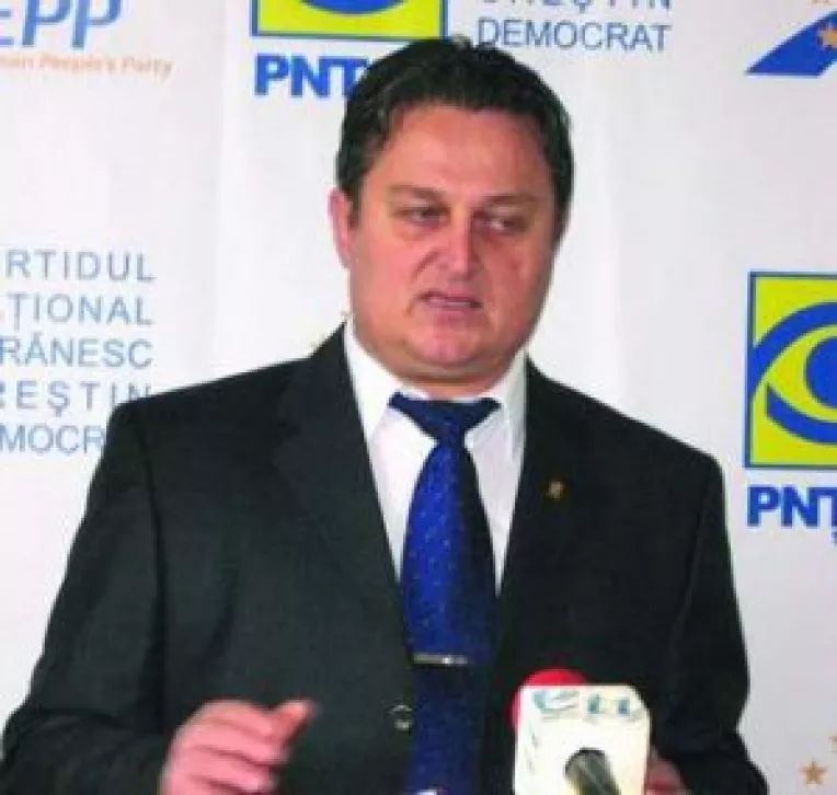 Telegan le face curte lui Marian Popa si Picu Roman