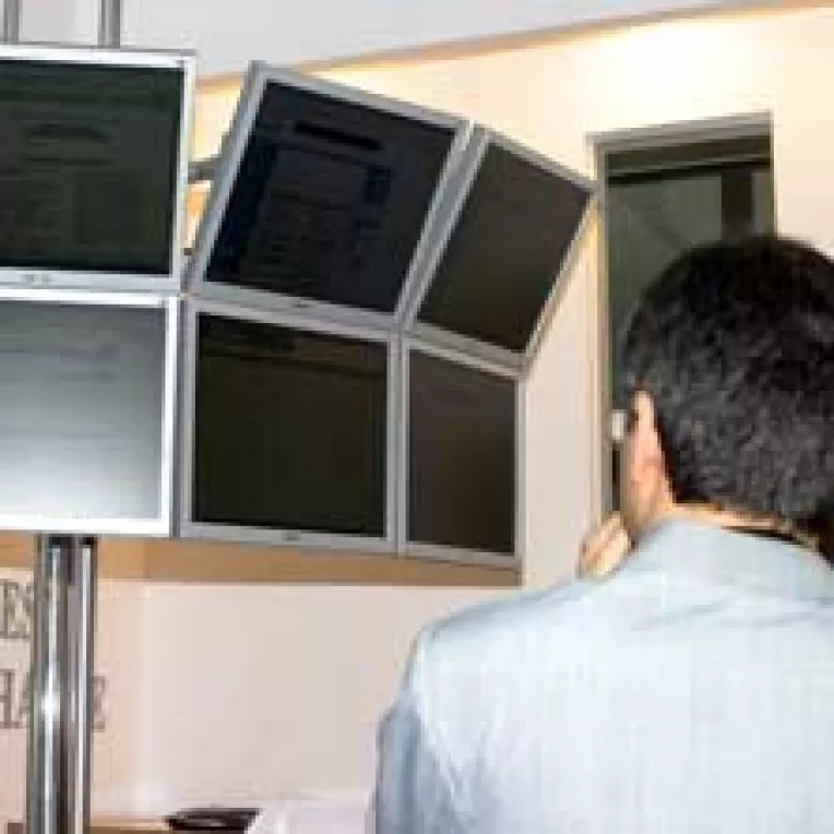 Tot mai multe companii fug de Bursa