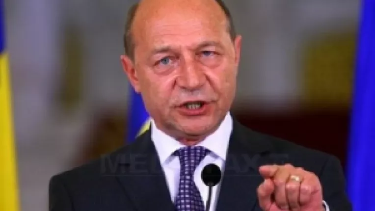 Traian Basescu a tinut un discurs despre  fete rujate la TV, bugetari pacaliti cu salarii dublate si legi contradictorii