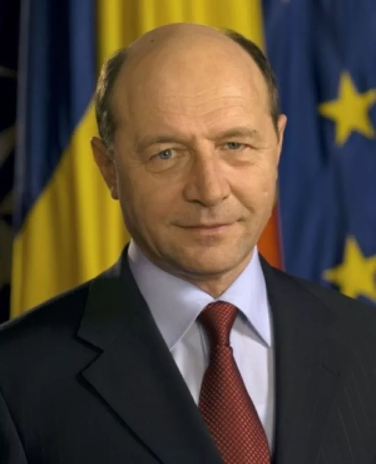 Traian Basescu, restantier !