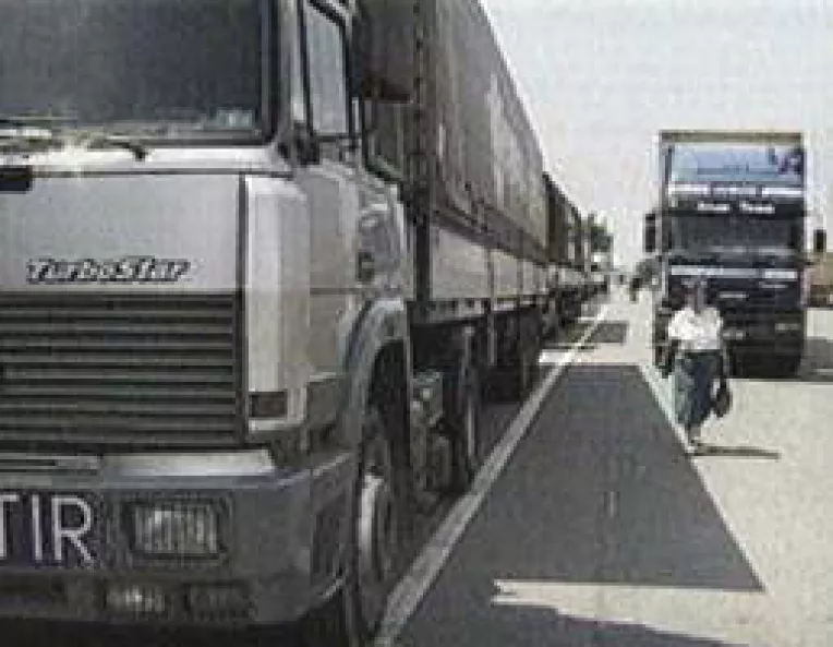 Transportatorii rutieri vor putea circula fara rovinieta