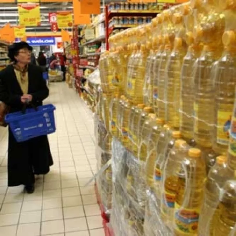 Uleiul, laptele, painea si ouale, mai scumpe din toamna
