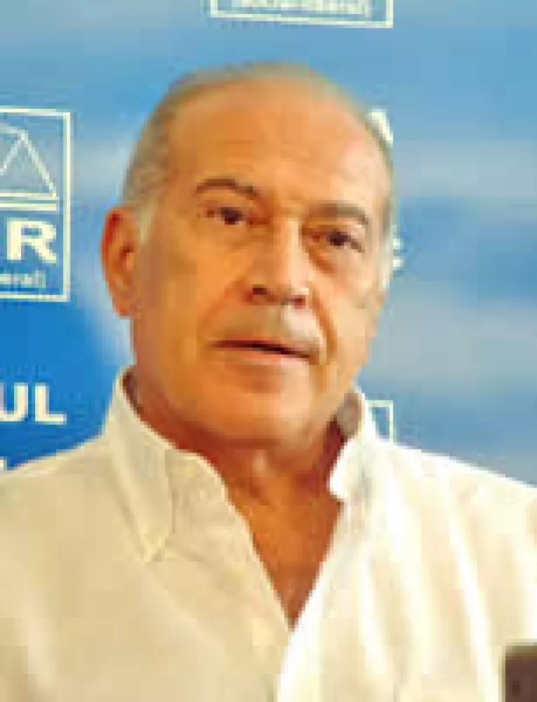 Umanistii lui Voiculescu au sarit in barca lui Basescu