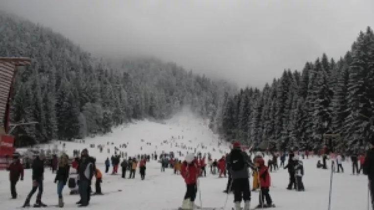 Un copil de opt ani a fost accidentat pe partia Bradul din Poiana Brasov