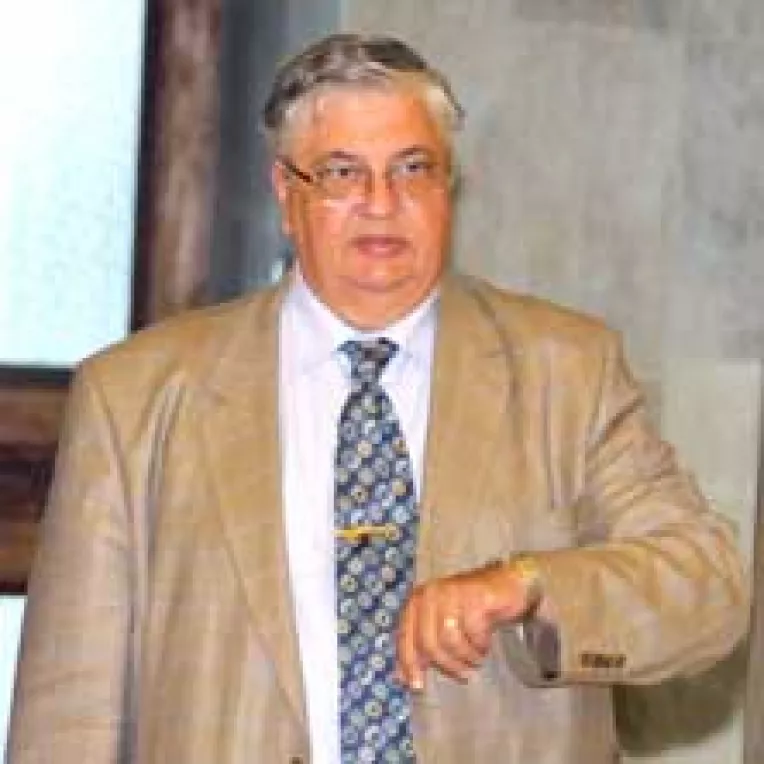 Un parlamentar PNL propune infiintarea a trei noi ministere