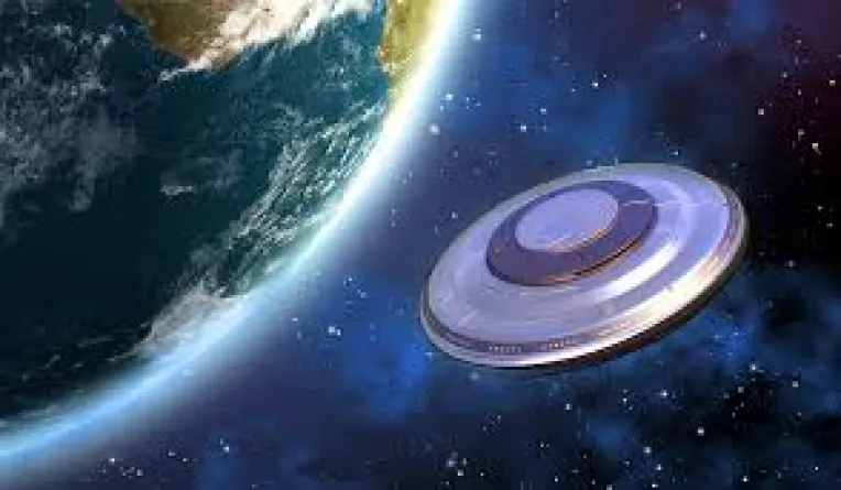 Un roman emigrat in SUA din 1987 este vizitat periodic de extraterestri