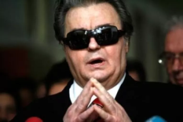 Vadim Tudor: "In turul doi, voturile mele se vor duce la oricine altcineva, dar nu la Traian Basescu"