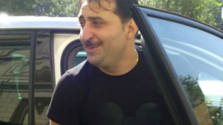 Vali Vijelie, reclamat la Sectia 26 Politie ca si-ar fi rapit amanta