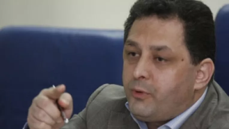 Vanghelie spune ca intarzierile Guvernului legate de numirile in functii provoaca nemultumirea partenerului PSD din coalitia de guvernare
