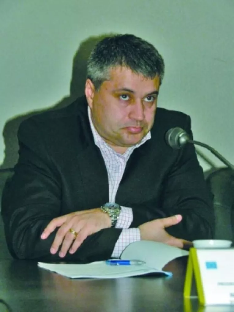 Vicepresedintele Consiliului Judetean acuza Guvernul Boc
Cristinel Dragomir a inceput sa inteleaga politica